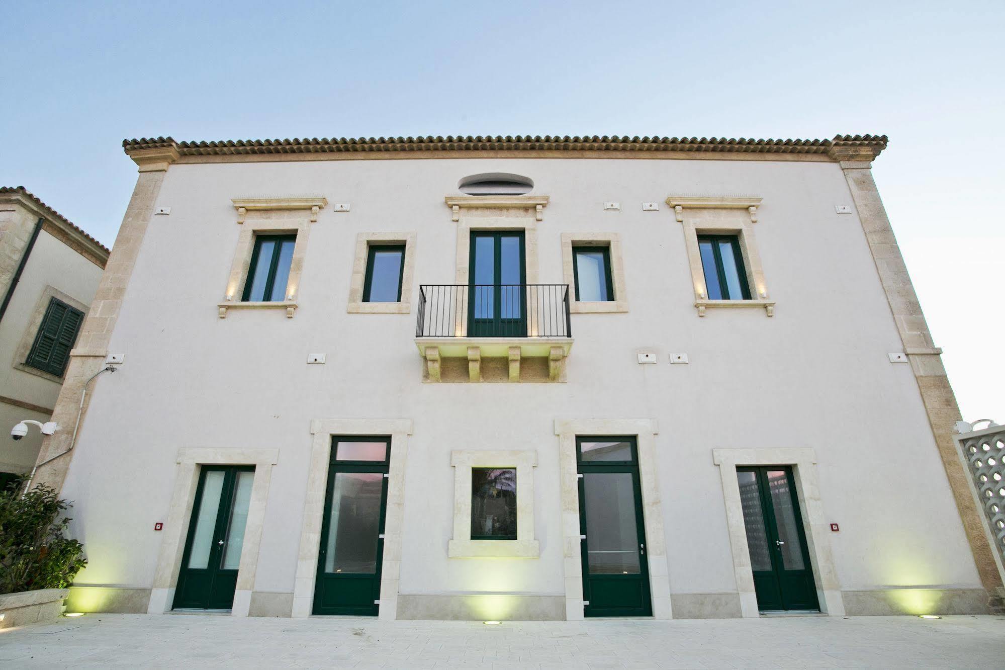 דונלוקאטה Zafran Boutique Hotel מראה חיצוני תמונה